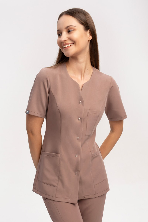 Żakiet medyczny damski mokka z uniwersalnym dekoltem ZA 08, krótki rękaw, Elegant Stretch