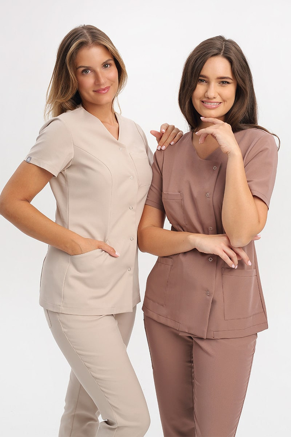 Żakiet medyczny damski z dekoltem V ZA 10.2, beż piaskowy, krótki rękaw, Premium Stretch Cotton