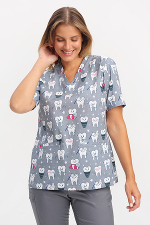 Women's loose-fitting medical sweatshirt BL 63, pattern Funny teeth, short sleeve